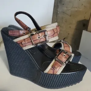 Stylish Brown and Black Wedge Sandals