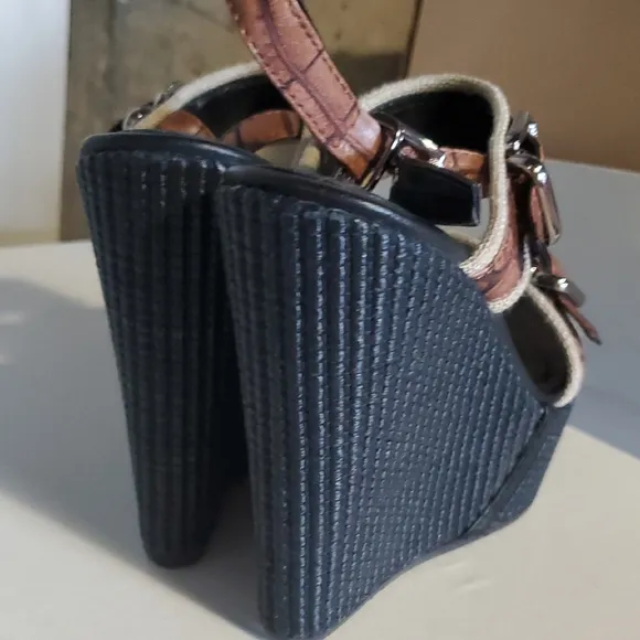 Stylish Brown and Black Wedge Sandals