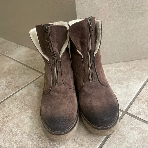Sundance Ankle Boots 38 -7.5 Bixby Brown Suede Leather Front Zip Womens Bootie