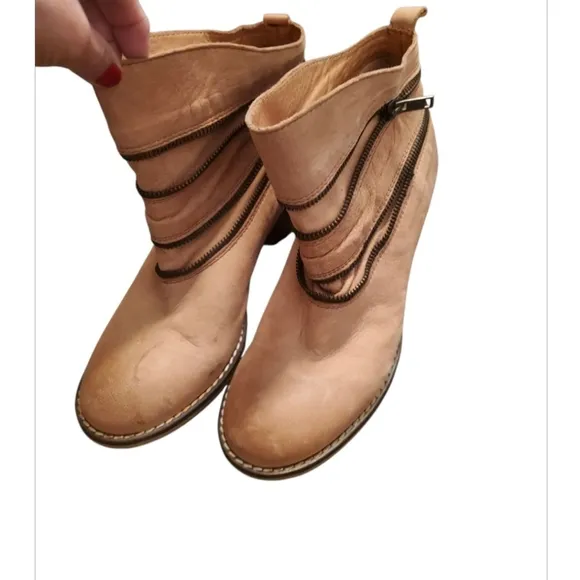 Sundance Womams Leather Ankle Boots, Size 39 (8.5)