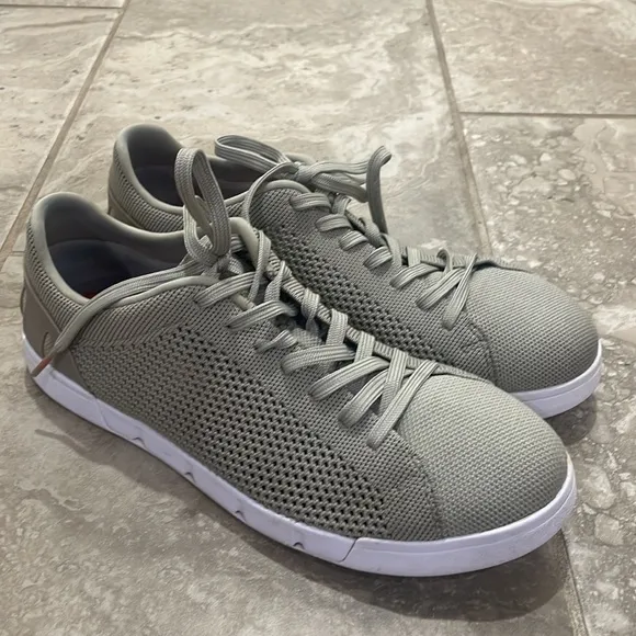 Swims Breeze Tennis Knit Size 9 cole sand dune
