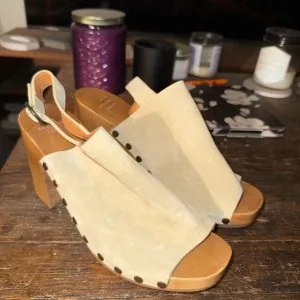 SÉZANE SOULIERS Stylish Cream Women's Heeled Sandals
