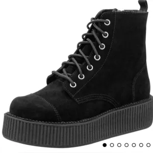 T. U. K. Black suede Viva Mondo combat ankle boots sz 10