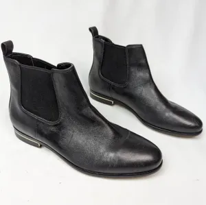 TALBOTS 8M Sydney Chelsea Ankle Boots Pointed Toe Gold Metallic Accent Booties
