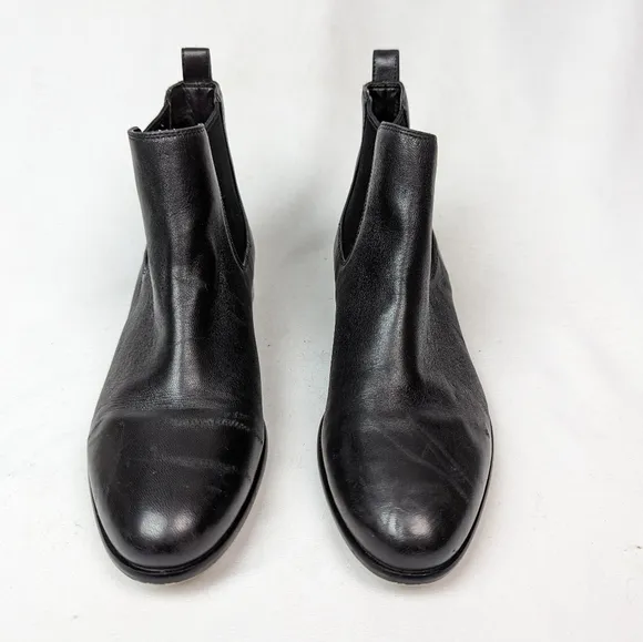 TALBOTS 8M Sydney Chelsea Ankle Boots Pointed Toe Gold Metallic Accent Booties