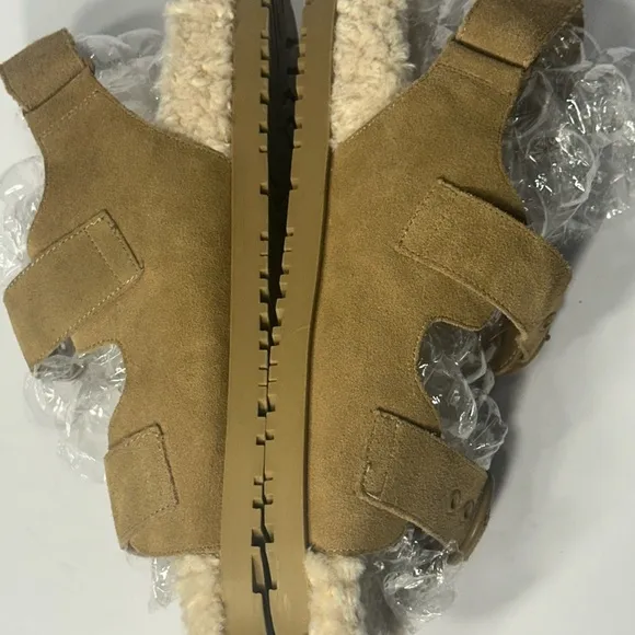 Tan Sandals with Buckle Detail Zara size 40 like new