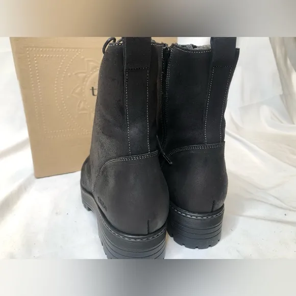 Taos Women’s Groupie Black Fashion Boots - Size 8-8.5 Brand New (See photos)