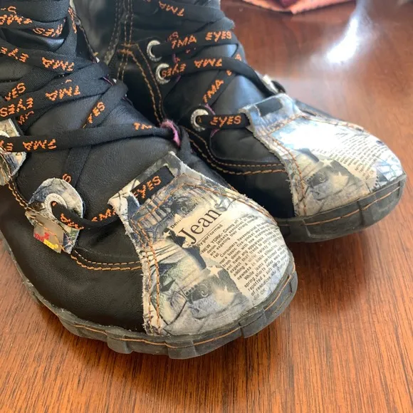 The Tma Company Leather Boots Lace Up Ankle Black Newspaper Print EU39/US8