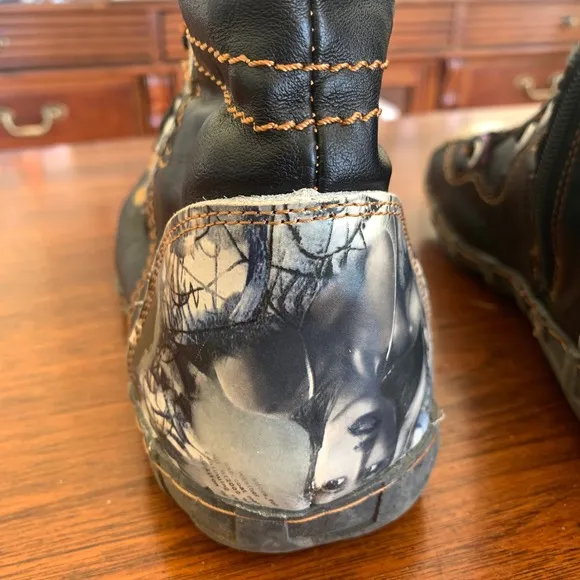 The Tma Company Leather Boots Lace Up Ankle Black Newspaper Print EU39/US8