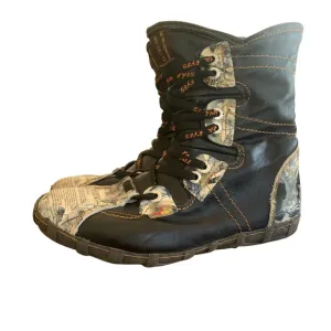 The Tma Company Leather Boots Lace Up Ankle Black Newspaper Print EU39/US8