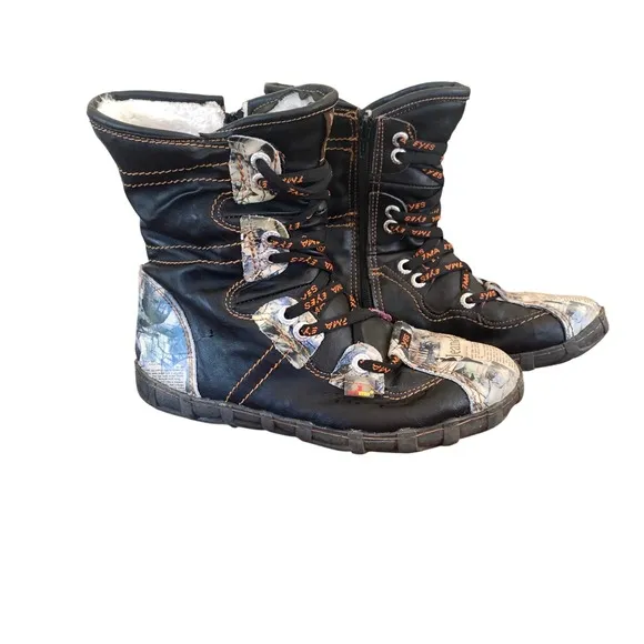 The Tma Company Leather Boots Lace Up Ankle Black Newspaper Print EU39/US8