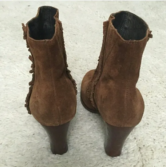 TILA MARCH Suede Ankle Boot Size 8EUC!