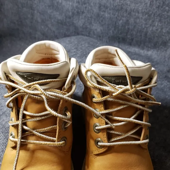 Timberland Boys tan boots Size 3.5
