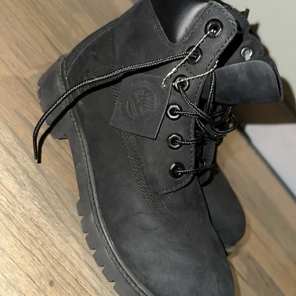 Timberland high top black boots