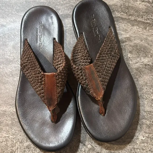 To Boot New York Men's Flip Flop Sandals. Size 9
