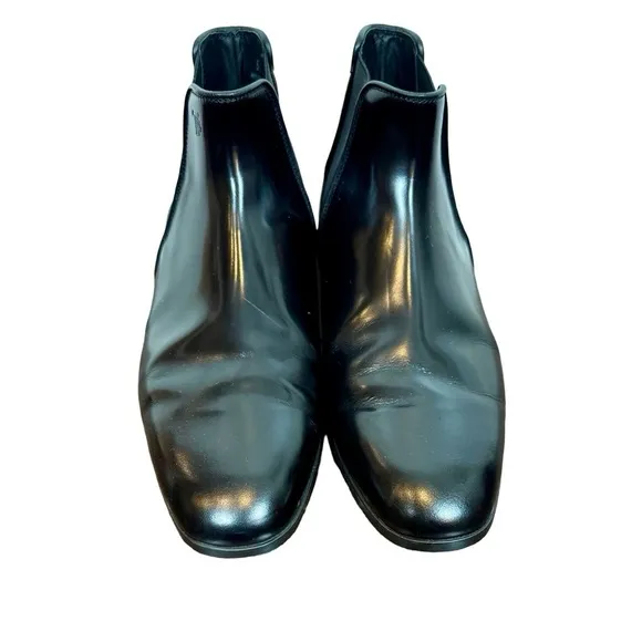 TOD’S Black Patent Leather Chelsea Ankle Boots