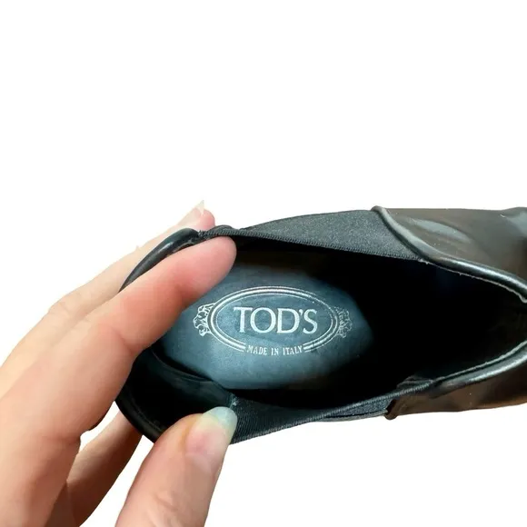 TOD’S Black Patent Leather Chelsea Ankle Boots