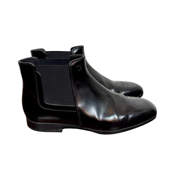 TOD’S Black Patent Leather Chelsea Ankle Boots