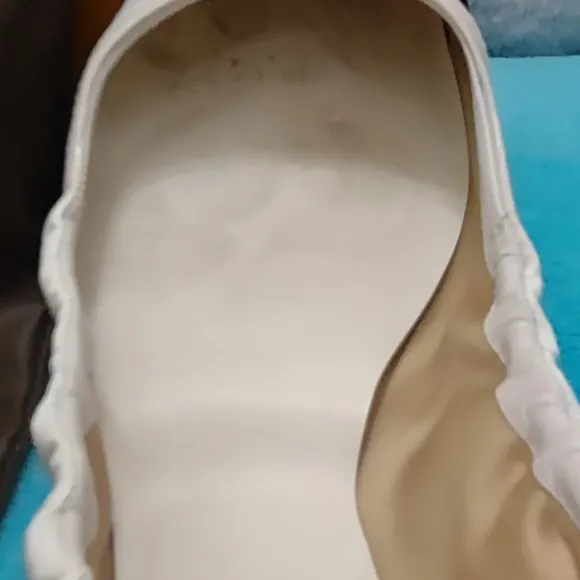 Tod’s Driving Shoes White, Black Suede Bow at Toe, Silver Buckle Hardware