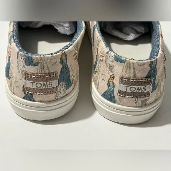 Toms Disney Sleeping‎ Beauty Youth Luca Slip-On Shoes sneakers pink blue size 6Y