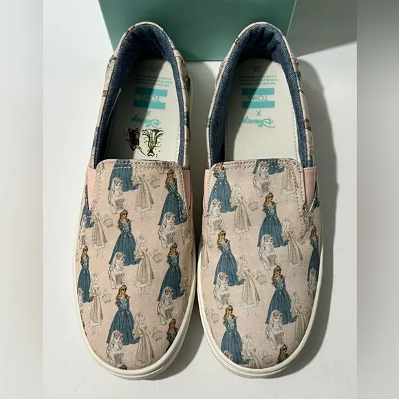 Toms Disney Sleeping‎ Beauty Youth Luca Slip-On Shoes sneakers pink blue size 6Y