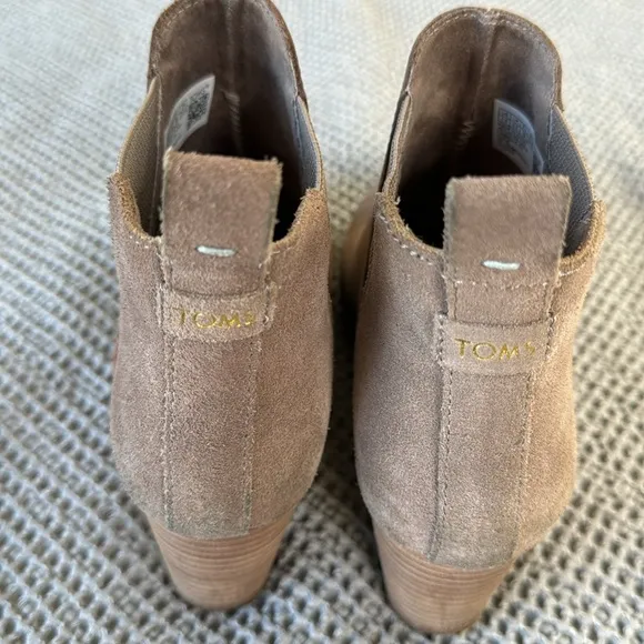 TOMS Women’s Kelsey Wedge Boots 7.5