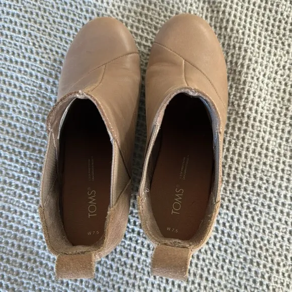 TOMS Women’s Kelsey Wedge Boots 7.5
