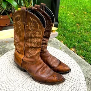 Tony Lama boots. 8