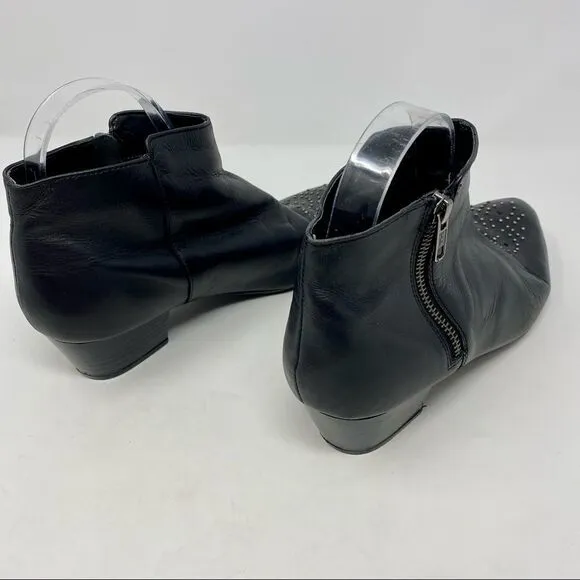 Topshop Studded Chelsea Boots- Size 6