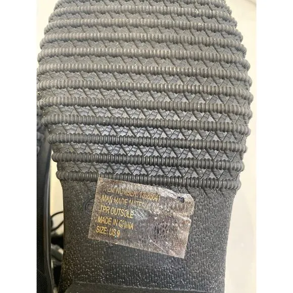 Torrid Plaid Faux Fur Trim Lace Up Duck Boots Winter NWOT Sz 9 Water Resistant