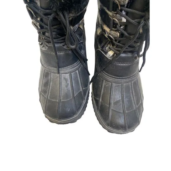 Torrid Plaid Faux Fur Trim Lace Up Duck Boots Winter NWOT Sz 9 Water Resistant