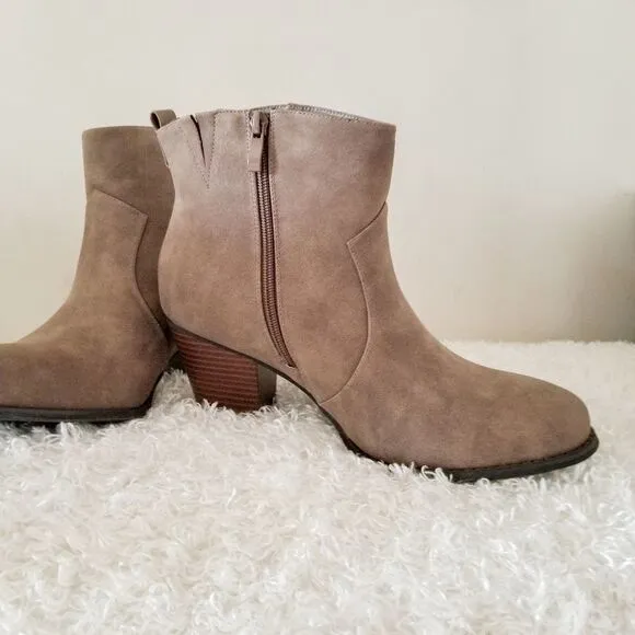 Torrid b brn pu western hl btie ankle boots