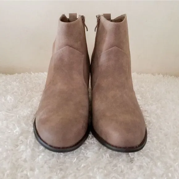 Torrid b brn pu western hl btie ankle boots