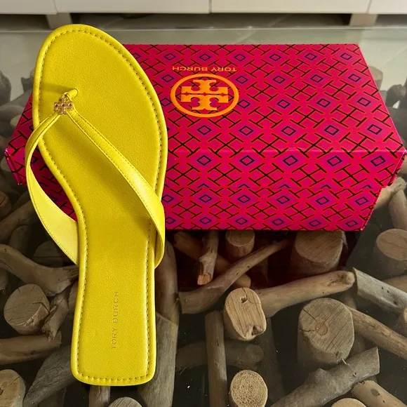 TORY BURCH Colza Yellow Classic Flip Flop Leather Sandals