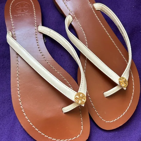 Tory Burch Cream Sandals Sleek and Stylish