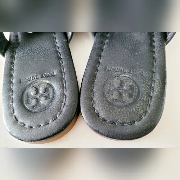 Tory Burch Judy Thong Sandals Black/ Gold Logo Tumbled Calf Leather US 9