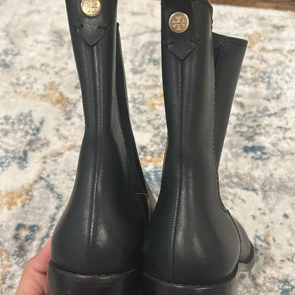 Tory Burch Medallion-plaque 35mm Ankle Boots In Black Leather women size 8