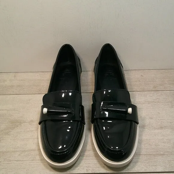 Tory Burch Pocket-Tee Golf Perfect Navy Patent Leather Loafer Size 8 M