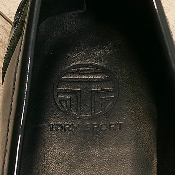 Tory Burch Pocket-Tee Golf Perfect Navy Patent Leather Loafer Size 8 M