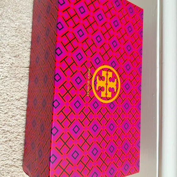 Tory Burch Sandals (Tan)