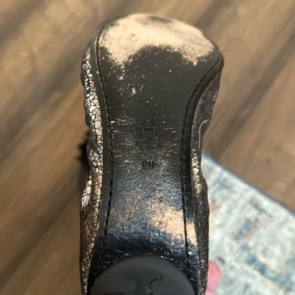 Tory Burch silver and black metallic bow leather flats size 8