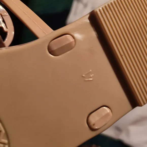 Tory Burch Stylish Beige Sandals