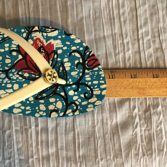TORY BURCH sz 9 casual thong flip flops sandals in teal red black floral pattern