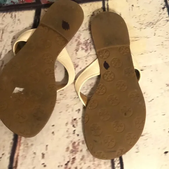 Tory Burch Tumbled Leather Thora Sandal Flip Flops