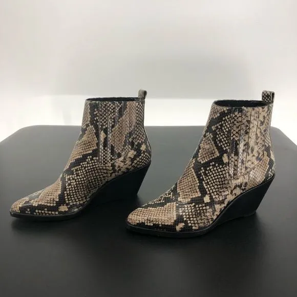 Treasure and Bond Natalie Wedge Ankle Booties Boots Snakeskin