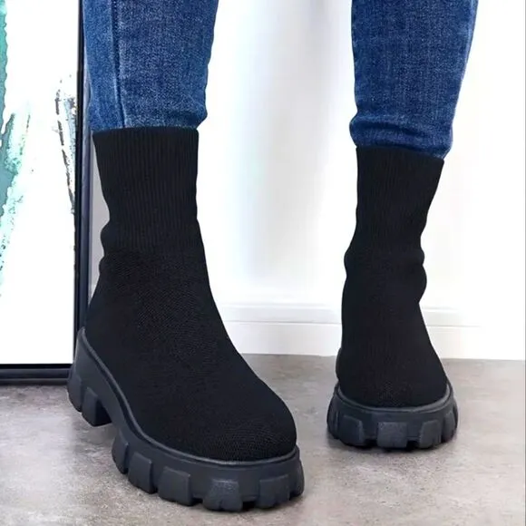 Trendy women's boots sz 10.5