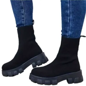 Trendy women's boots sz 10.5
