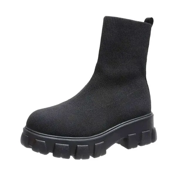 Trendy women's boots sz 10.5
