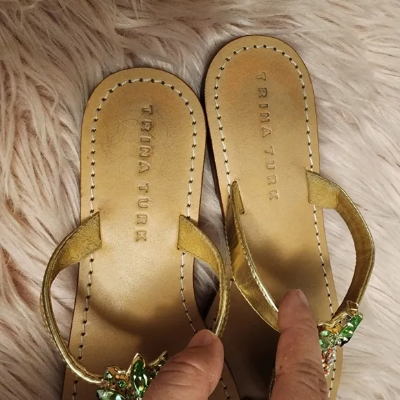 Trina Turk crystal bling pineapple flip flop sandals sz 8