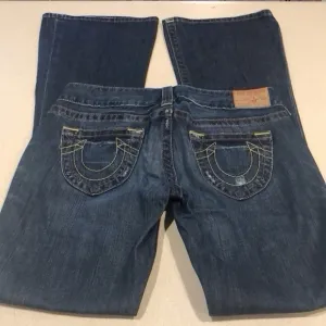TRUE RELIGION BOBBY FIVE POCKET FLARED LEG DISTRESSED JEANS BLUE SIZE 28